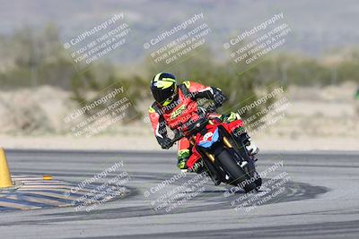 media/Jan-15-2026-Racers Edge (Thu) [[dfebeb70ab]]/3-B Group/Session 4 (Turn 5)/